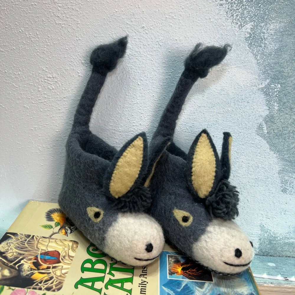 Sew Heart Felt Darci Donkey Slippers Kids 2-3 Yrs Sole Grey Wool House Shoes EUC